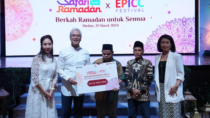 CIMB Niaga Berbagi Berkah Ramadan untuk Semua CIMB Niaga gelar safari Ramadan bertema berkah Ramadan untuk semua di Medan, Kamis (21/3/2023). Mereka menyerahkan donasi kepda tunanetra.