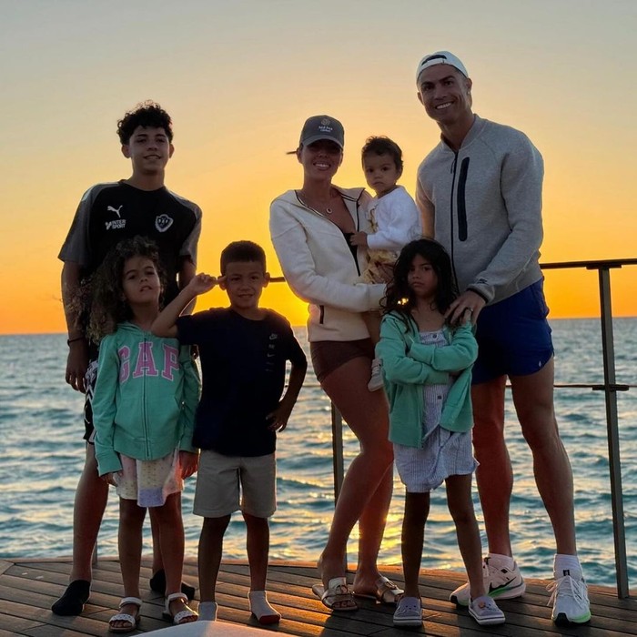 Cristiano Ronaldo di pantai Laut Merah, Arab Saudi Cristiano Ronaldo di pantai Laut Merah, Arab Saudi