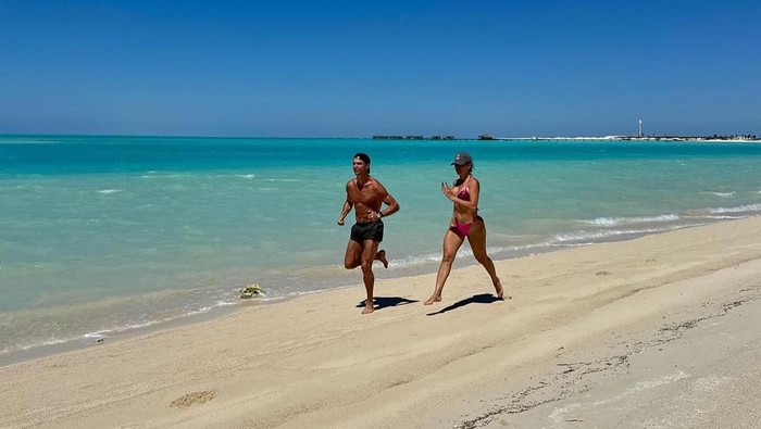 Cristiano Ronaldo di pantai Laut Merah, Arab Saudi
