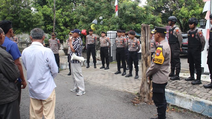 demo di kpu ngawi