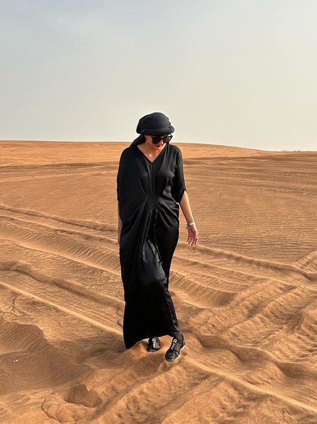 Meski saat ini sudah berusia 45 tahun dan memiliki 3 orang anak namun Donna memang masih terlihat begitu menawan. Belakangan istri Darius itu pun terlihat semakin langsing. Foto: Instagram/@dagnesia