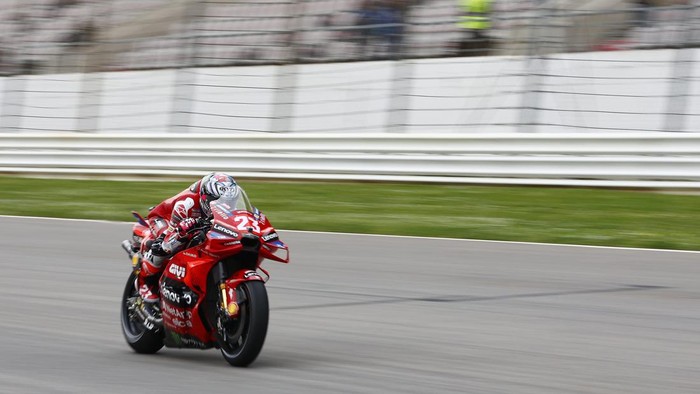 LAGOA, ALGARVE, PORTUGAL - MARCH 22: Enea Bastianini of Italy and Ducati Lenovo Team rides during the Free Practice of the MotoGP Of Portugal at Autodromo do Algarve on March 22, 2024 in Lagoa, Algarve, Portugal. (Photo by Joao Rico/DeFodi Images via Getty Images)