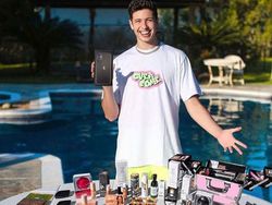 Deretan Foto Hasil Edit Photoshop dan Filter Kamera Bikin Ngakak