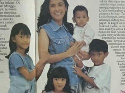 9 Foto Jadul Keluarga Artis, Maudy Ayunda dan Raline Shah Cantik dari Kecil