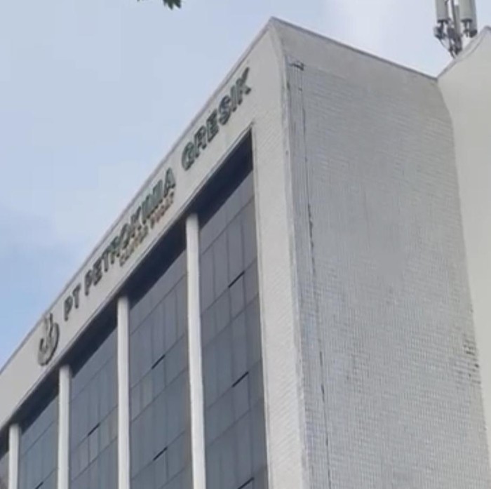 Gedung Petrokimia Gresik retak imbas gempa Tuban