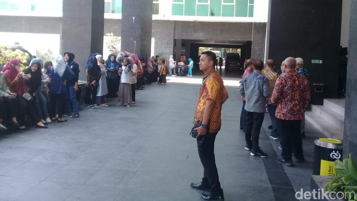 gempa tuban membuat pegawai pemkab lamongan semburat keluar