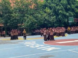 Warga Surabaya-Gresik Berlarian Akibat Terdampak Gempa M 6,1 Guncang Tuban