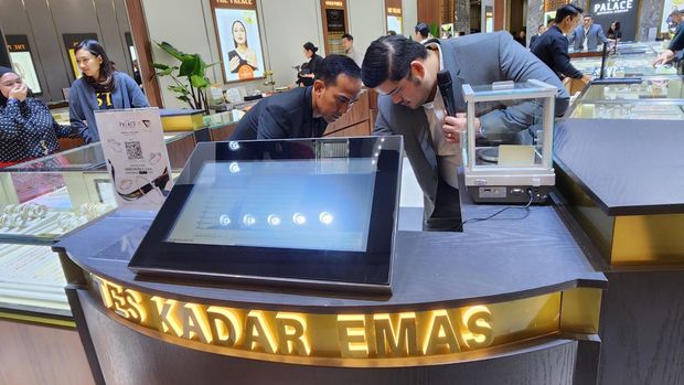 Gerai baru Frank & Co. di AEON Deltamas