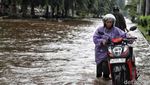 Jalan Gading Kirana Kelapa Gading Terendam Banjir