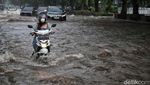 Jalan Gading Kirana Kelapa Gading Terendam Banjir