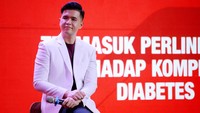 Mengacu pada data BPJS Kesehatan, 8 penyakit kritis menyebabkan biaya kesehatan yang harus dibayarkan ke fasilitas kesehatan mencapai Rp 34,7 triliun pada 2023 lalu. 8 penyakit yang dimaksud itu meliputi jantung, kanker, stroke, gagal ginjal, hemofilia, thalassemia, leukemia, dan sirosis hati.