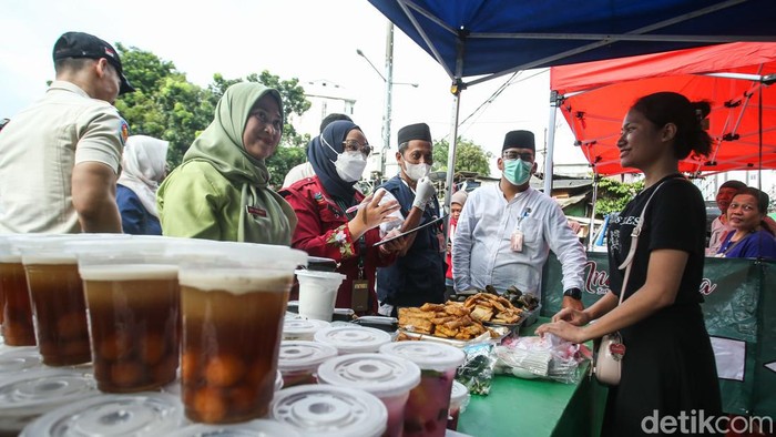 Jajanan Takjil di Gambir Diuji, Begini Hasilnya