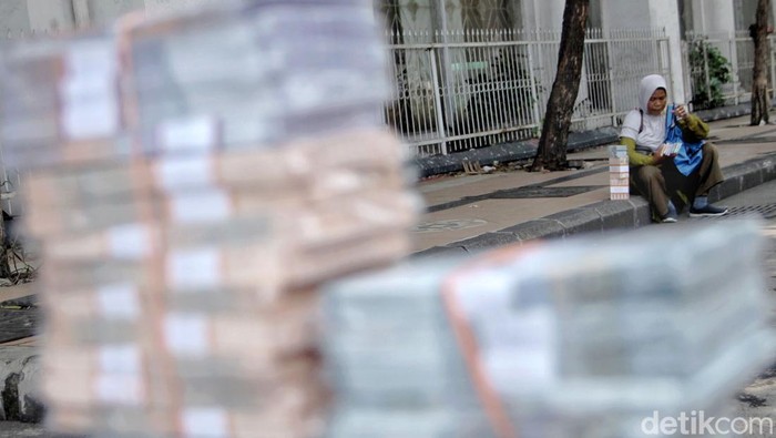 jasa penukaran uang musiman di Surabaya jasa penukaran uang musiman di Surabaya