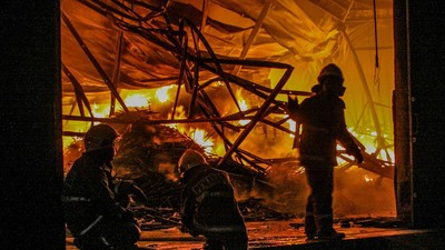 Dua Gudang di Cengkareng Ludes Terbakar