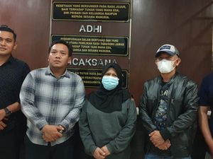 Kejari Jakbar Tangkap Wanita Penipu Investasi Emas Rp 3,7 M, Suaminya DPO