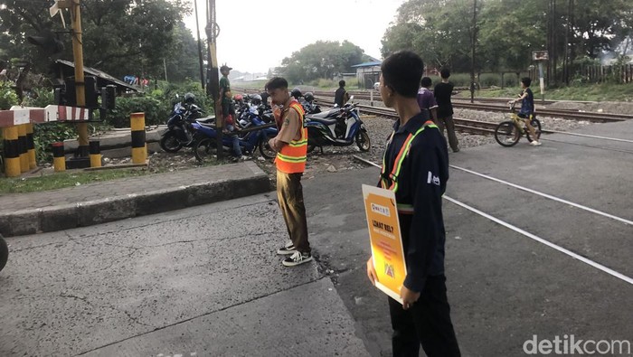 Komunitas Edan Sepur Indonesia. Kiaracondong. Kota Bandung