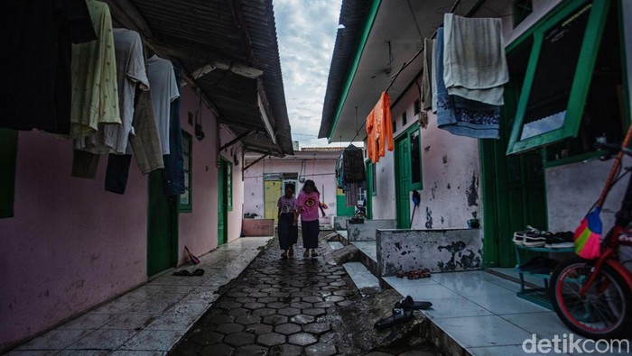 Kontrakan seribu pintu