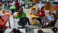 Hingga saat ini ada sekitar 105 siswa dari jenjang TK, SD, SMP, SMA hingga Unit Karya yang menjalani pendidikan di sana dengan tenaga guru sebanyak 23 orang dan tujuh orang instruktur.  