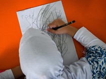 5 Tips Mendidik Anak Disabilitas agar Mandiri, Orang Tua Simak Yuk!