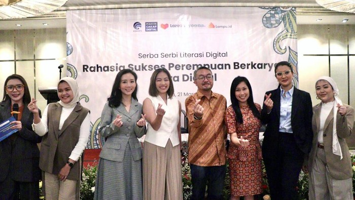 Memotivasi Perempuan untuk Aktif Berwirausaha Kominfo dan Lampu.id bersama Lazada dan Yoona menggelar Serba Serbi Literasi Digital. Ini jadi wadah yang memotivasi perempuan untuk aktif berwirausaha.
