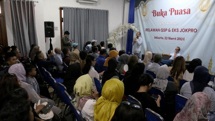Momen Relawan GSP dan Eks Jokpro Buka Puasa Bersama Mensyukuri hasil pilpres 2024, Relawan Gerakan Sekali Putaran (GSP) menggelar buka puasa bersama dengan para relawan eks Jokpro di Jakarta.