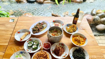 Ngeliwet Asyik dengan Lauk Komplet di Restoran Homey Asri
