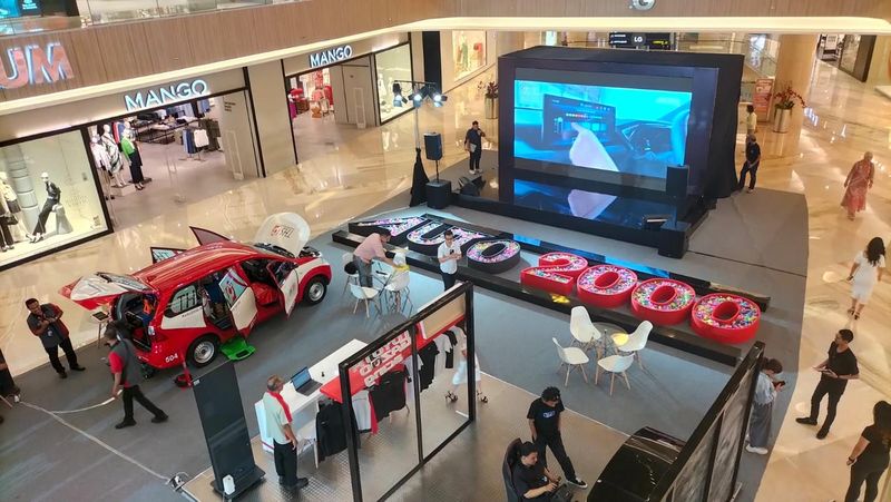 Pameran Auto2000 di Mal Kota Kasablanka