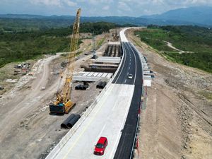 Sudah Pada Tahu? Bangun Tol Ternyata Bisa Pakai Busa Lho