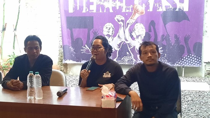 Peringati Hari Air Sedunia, warga Kampung Bayam desak akses air dan listrik dibuka (Annisa/detikcom)