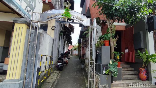 Penampakan hotel tertipis di Indonesia, Pitu Rooms, di Jalan Sukowati, Salatiga, Jumat (22/3/2024).