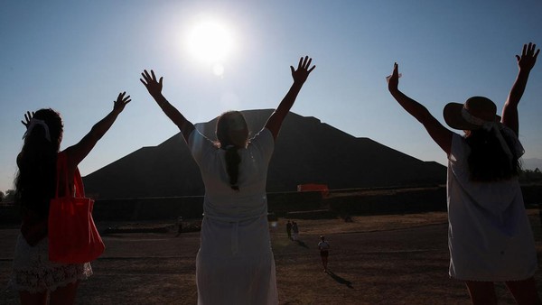 Potret Ritual Sambut Equinox di Piramida Meksiko