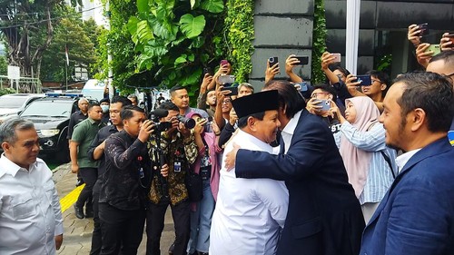 Prabowo sambangi NasDem Tower disambut Surya Paloh