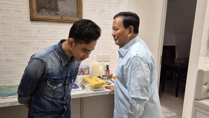 Prabowo Subianto dan Gibran Rakabuming Raka buka puasa bersama. (Dok. istimewa)