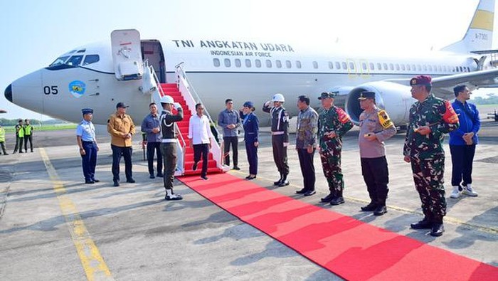 Presiden Jokowi tiba di Jateng untuk memantau banjir Demak
