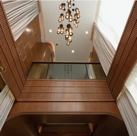 Rumah tersebut memenuhi kriterianya karena memiliki langit-langit tinggi. Aku suka banget rumah yang ceiling-nya tinggi. Lebih adem dan sirkulasi udaranya bagus, ujar kekasih aktor Maxime Bouttier itu. (Foto: YouTube/Luna Maya)