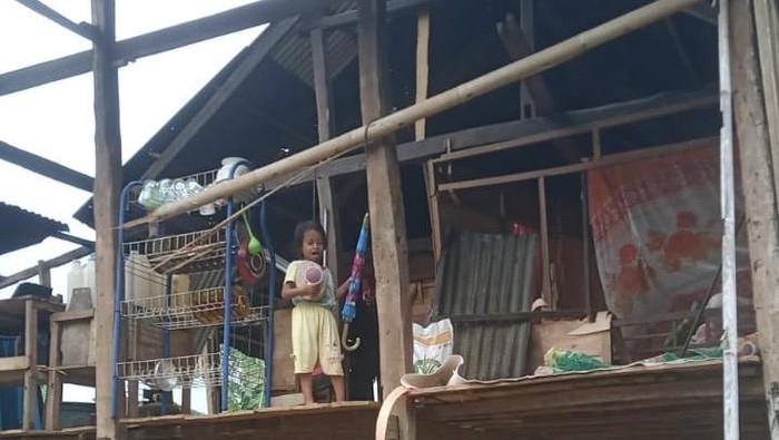 Rumah warga di Bone rusak diterjang angin. Dokumen Istimewa