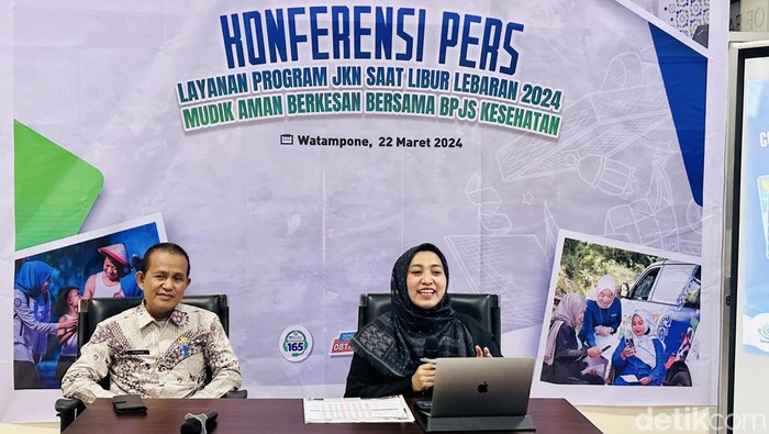 Sekretaris Dinkes Bone drg Yusuf Tolo bersama Kepala BPJS Kesehatan Kantor Cabang Watampone Indira Azis Rumalutur.