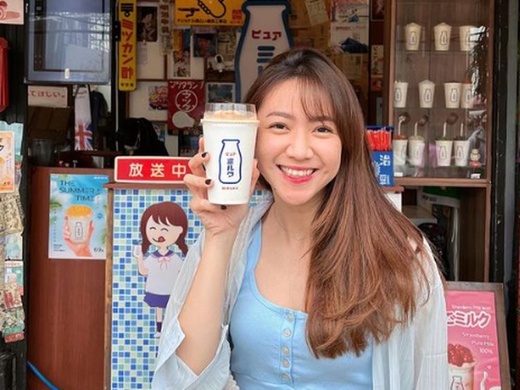 Kecenya Shanju, Istri Jonatan Christie saat Kulineran ke Jepang!