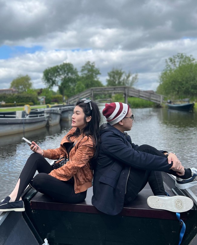 Innalillahiwainnaillaihirojiun, telah berpulang Stevianne Agnecya (Fathia Halimah Insyirah) Binti Budianto Kamis 21-03-2024, 19.32 WIB,  Mohon dibukakan pintu maaf sebesar-besar atas kesalahan yang disengaja maupun yang tidak disengaja. Insyaallah akan dimakamkan setelah sholat Jumat, tulisnya. Foto: Instagram Stevie Agnecya