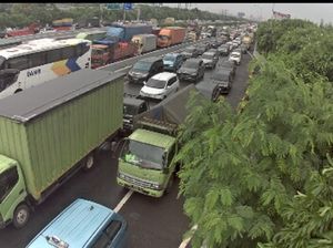 Tol Bandara Soetta Masih Tergenang, Lalu Lintas Macet di 2 Arah