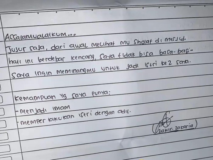 Wanita ini curhat mendapatkan surat dari ustaz usai salat tarawih, isinya bikin syok. Curhatan tersebut langsung viral di media sosial