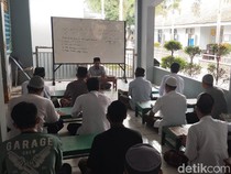Di Balik Jeruji Lapas, Roni Enggan Tinggalkan Ibadah Sejengkal pun