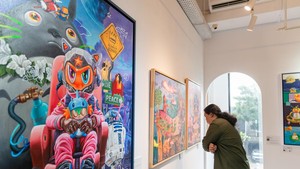 Sejak 8 Maret, 2Madison nampilin dua pameran kolektif secara simultan atau istilah kerennya dual exhibition nih, guys. Foto: Courtesy of 2Madison Art and Gallery Jakarta