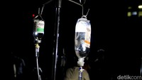 Pihak rumah sakit Unair merincikan dari 160 orang yang dievakuasi terdiri dari 60 pasien dari ICU, kemudian 80 pasien dewasa dan sisanya anak-anak.