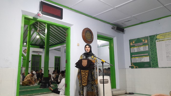 Bupati Klaten, Sri Mulyani di Masjid Ar Rahman, Desa Bugisan, Kecamatan Prambanan, Jumat (22/3/2024)