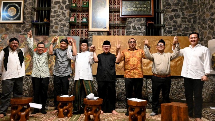 Wakil Ketua Umum Majelis Ulama Indonesia (MUI) KH Marsudi Syuhud mengajak semua pihak untuk menerima hasil rekapitulasi suara Komisi Pemilihan Umum (KPU) 2024 dengan rahmat dan kasih sayang.