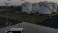 DPPU yang dibangun Pertamina Patra Niaga ini mampu meng-cover kebutuhan bahan bakar hingga 30 hari. ANTARA FOTO/Andreas Fitri Atmoko
