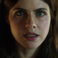 Sinopsis Songbird di Bioskop Trans TV Hari Ini, Dibintangi Alexandra Daddario