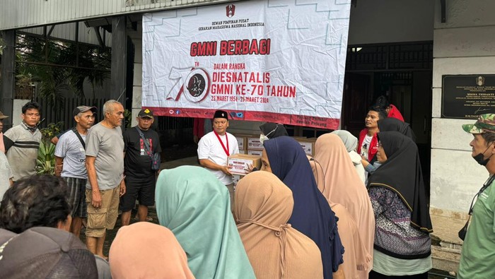GMNI Berbagi Takjil