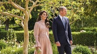 Melalui unggahan Instagram princeandprincessofwales (23/3), Kate Middleton mengungkap dirinya menjalani operasi perut besar pada Januari. Namun setelah itu dokter baru menemukan ada kanker di tubuh Kate. Foto: Instagram theroyalfamily/princeandprincessofwales